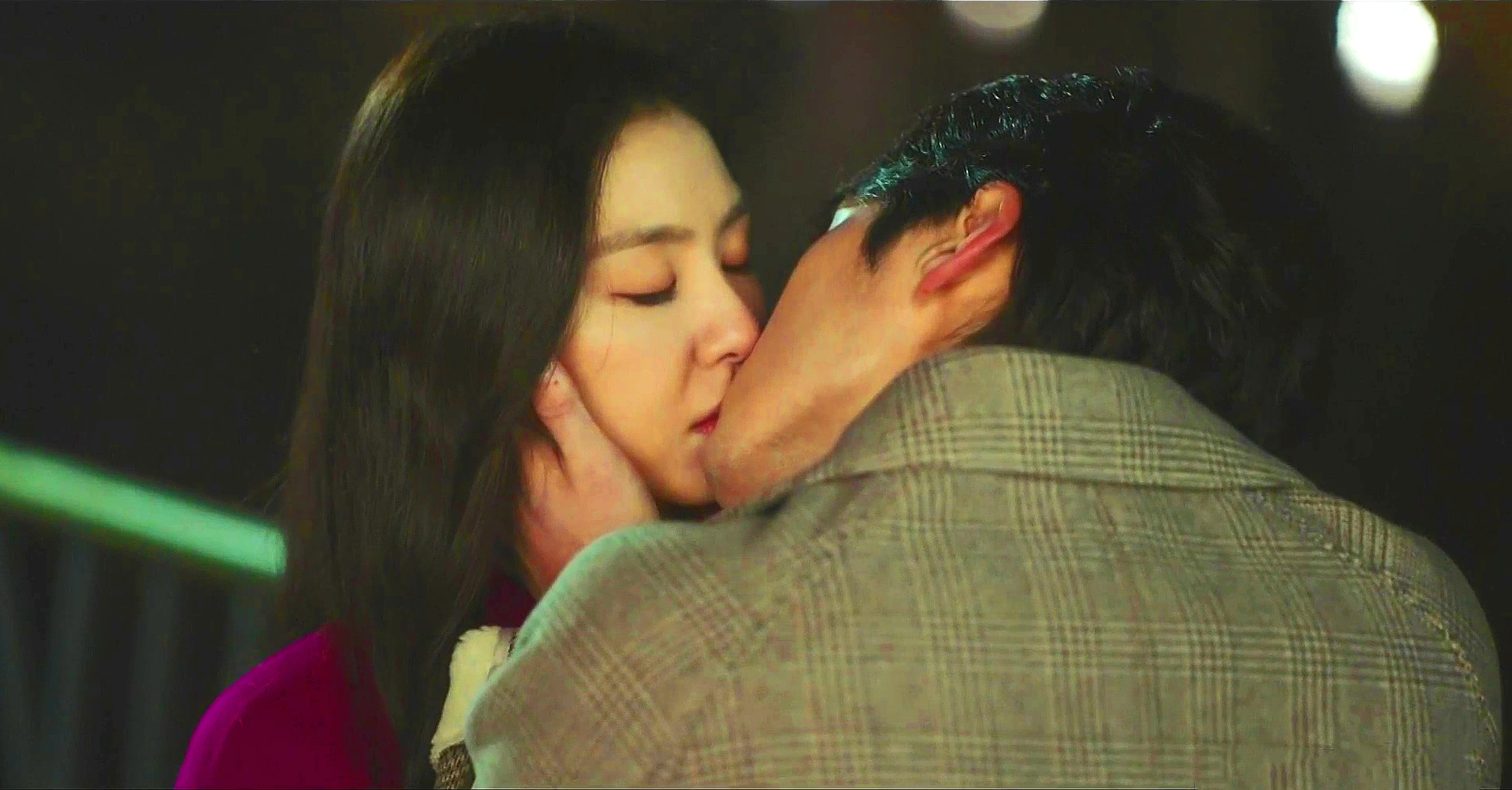 crash-landing-on-you-kiss